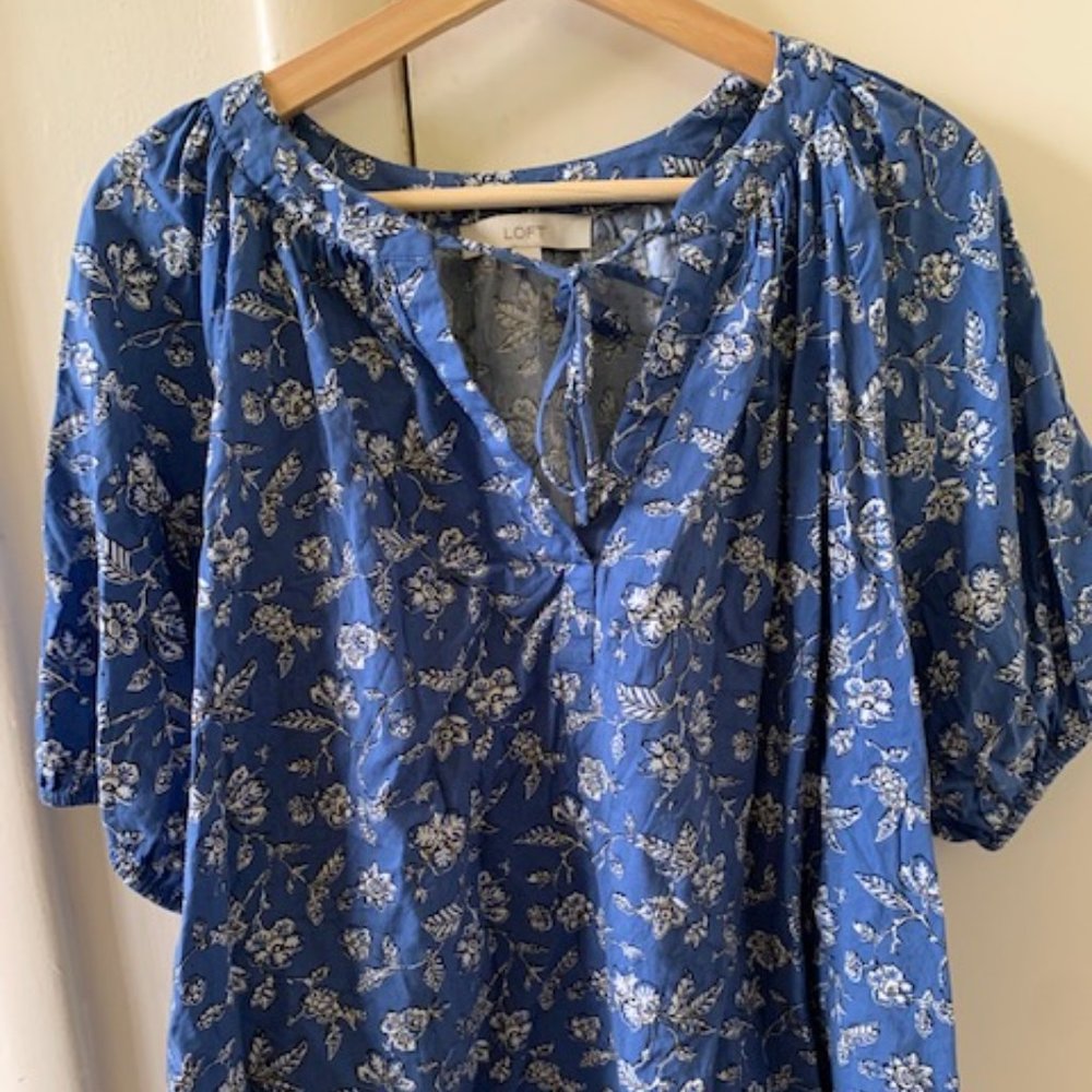 LOFT Blue Floral Tie Neck Puff Sleeve Top